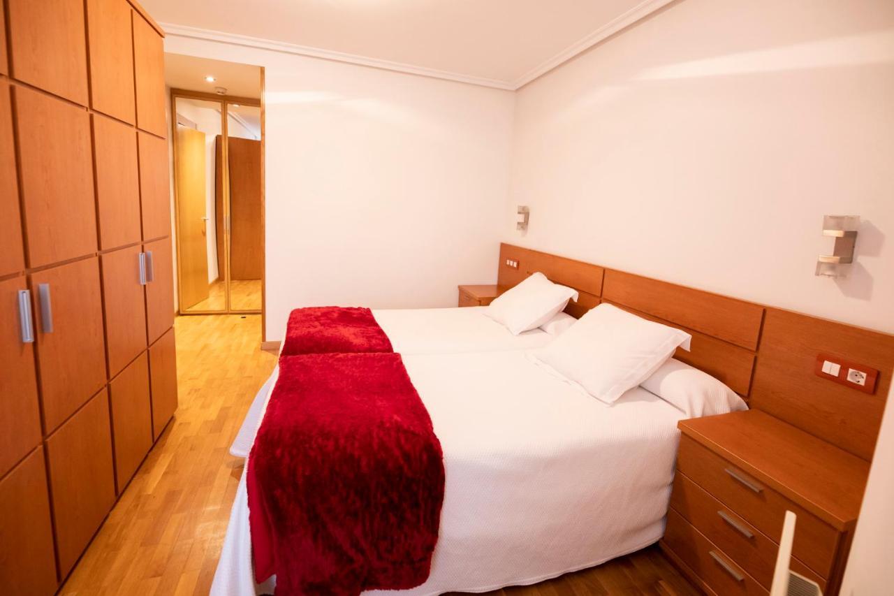 Apartamentos Cean Bermudez Хихон Екстериор снимка