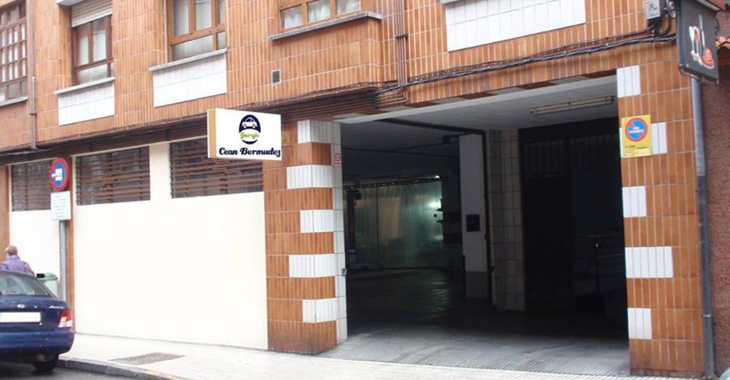 Apartamentos Cean Bermudez Хихон Екстериор снимка