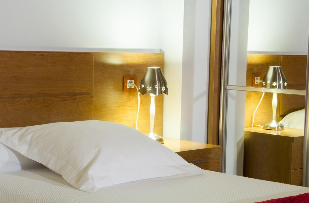 Apartamentos Cean Bermudez Хихон Екстериор снимка