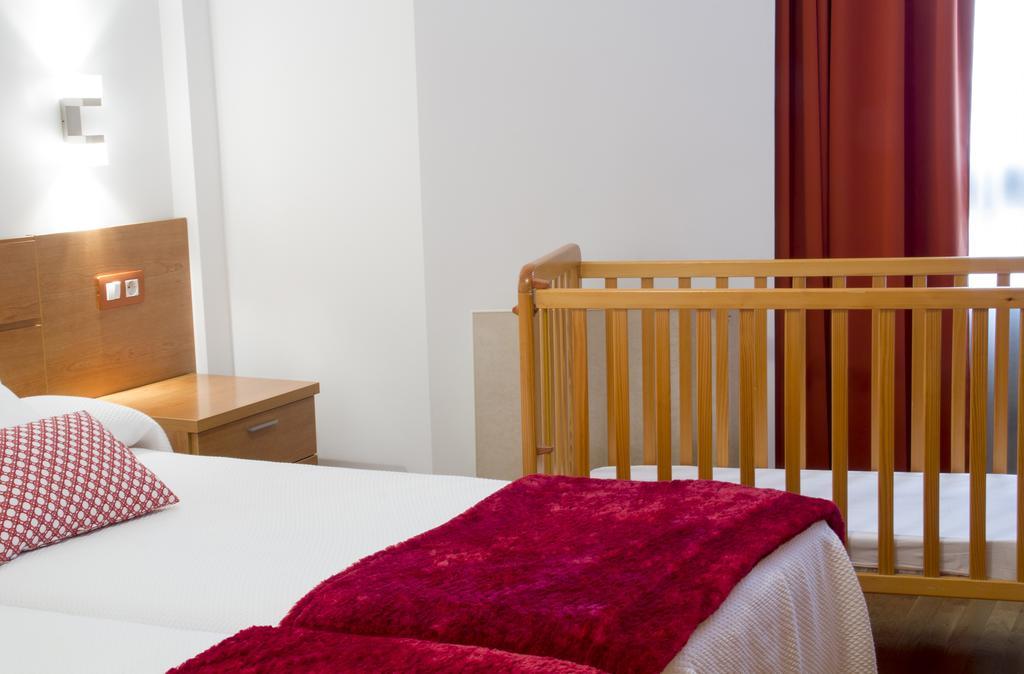 Apartamentos Cean Bermudez Хихон Екстериор снимка
